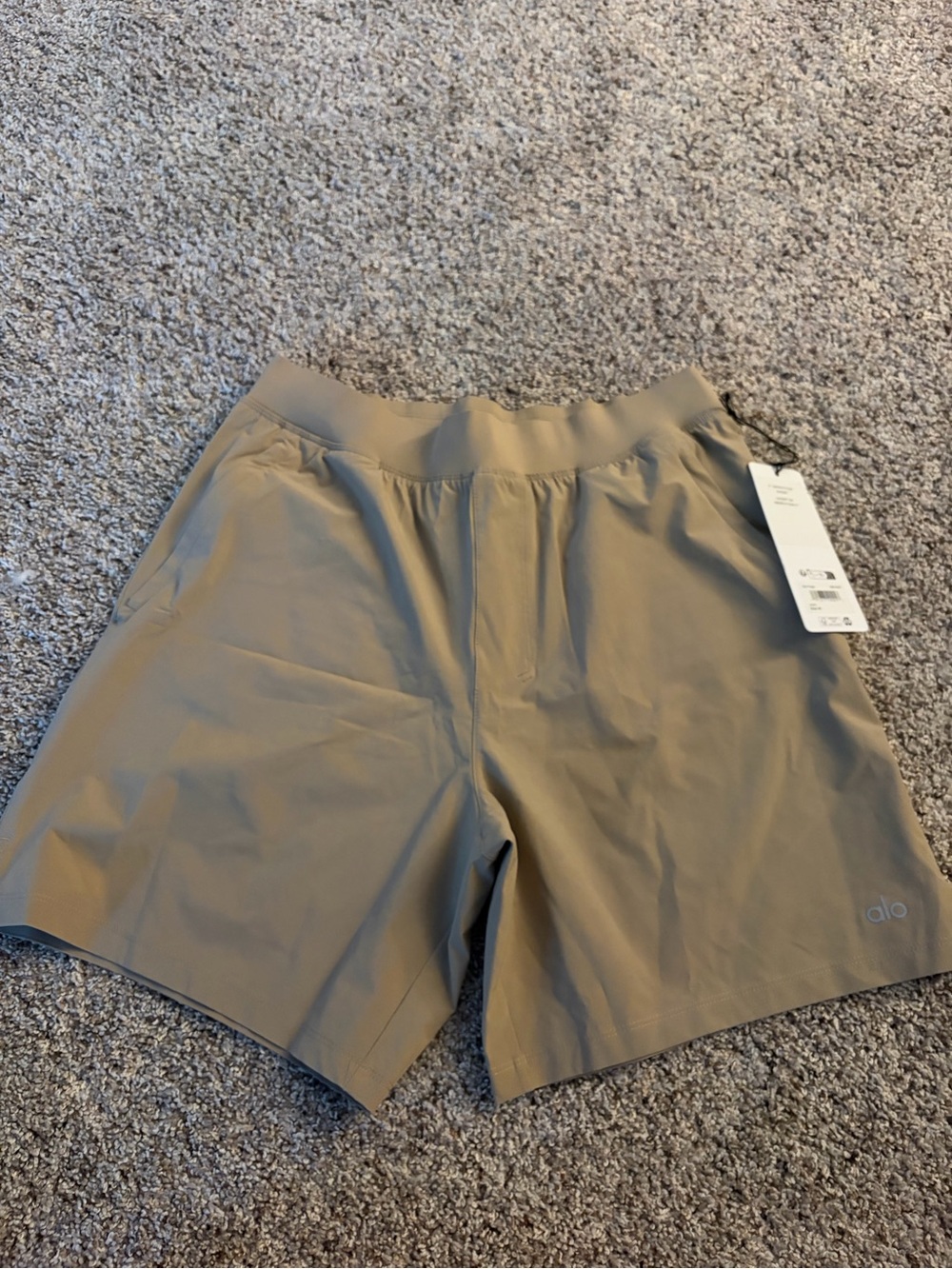 ALO Yoga Men’s Tan Athletic Shorts